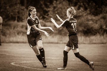 Bild 1696 - B-Juniorinnen SG Mittelholstein - SV Frisia 03 Risum-Lindholm : Ergebnis: 1:12